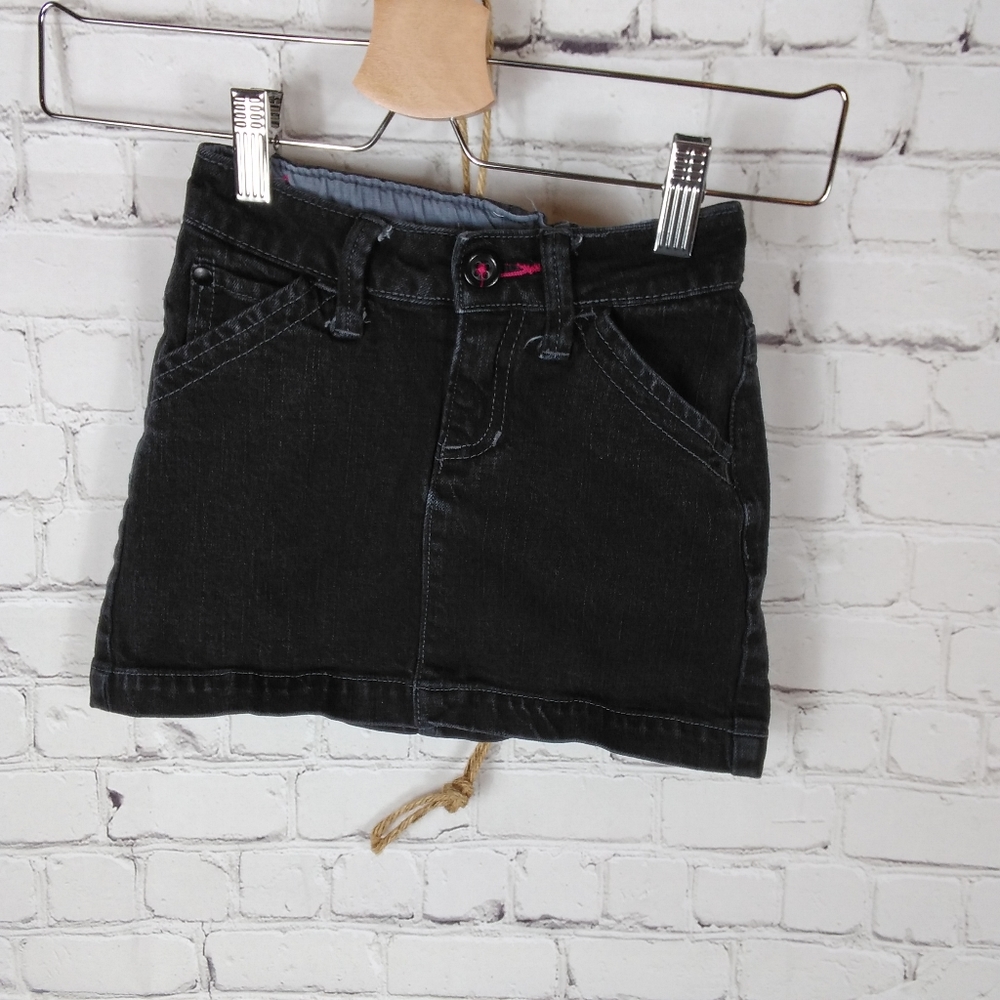 Old Navy Little Girls skirt size 6